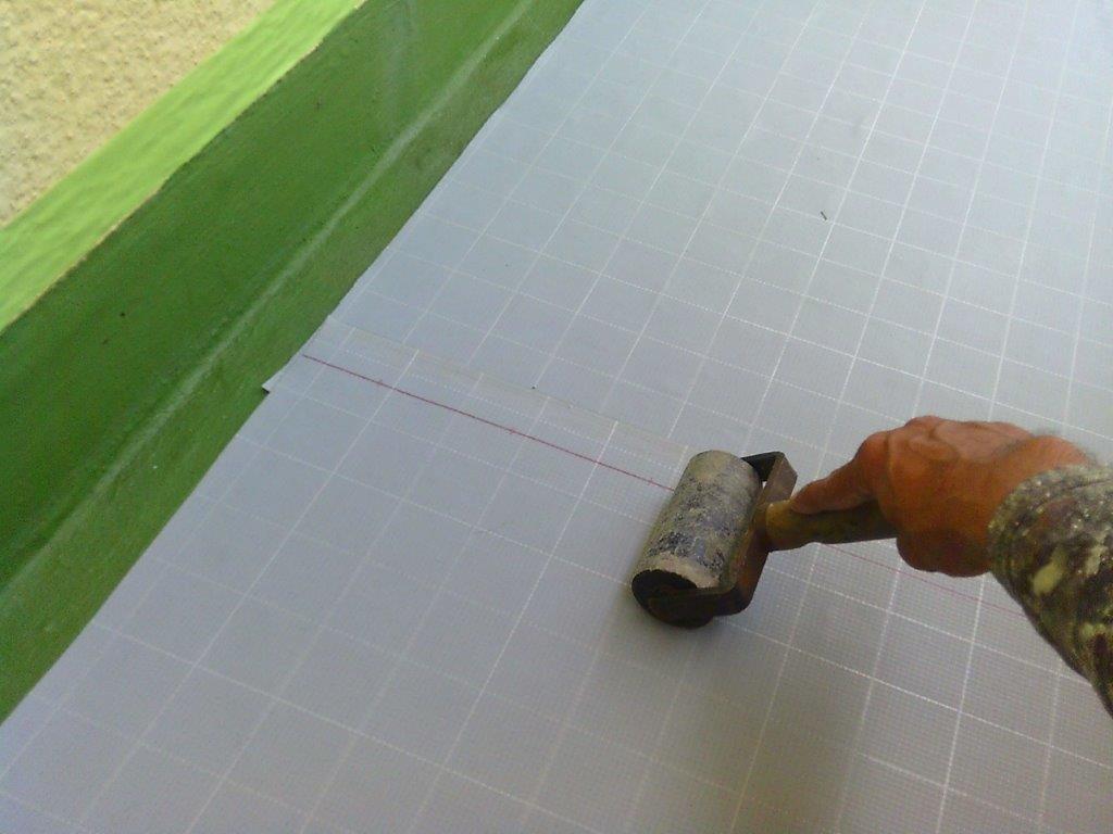 緩衝シート設置作業