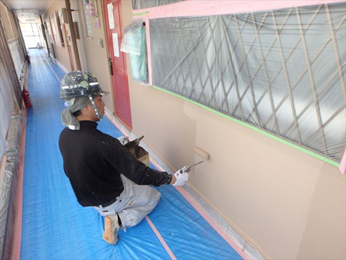 三島市アパート塗装職人外壁